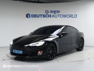 Tesla Model S 2019