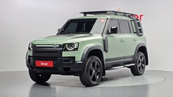 Land Rover Defender 2023