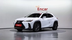 Lexus UX 2021