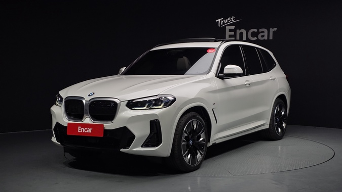 BMW iX3 2024