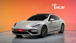 Porsche Panamera 2023