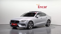 Volvo S60 2022