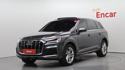 Audi Q7 2021