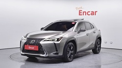 Lexus UX 2024