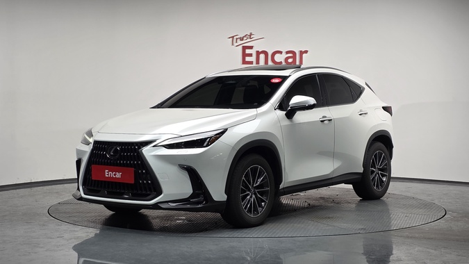 Lexus NX 2024