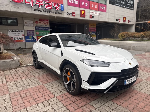 Lamborghini Urus 2024