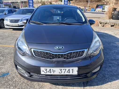 Kia pride 2014