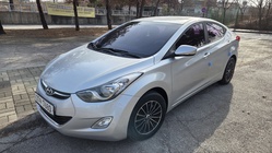Hyundai Avante 2011