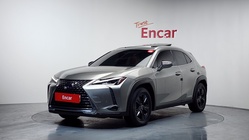 Lexus UX 2021