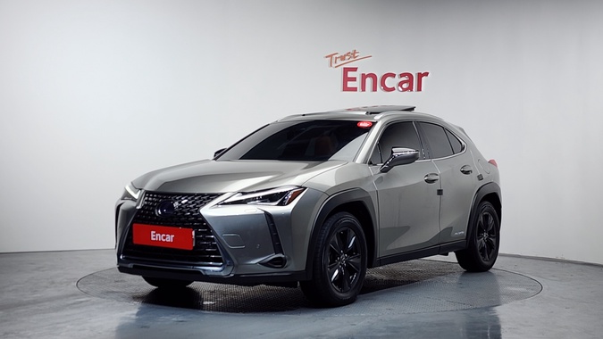 Lexus UX 2021