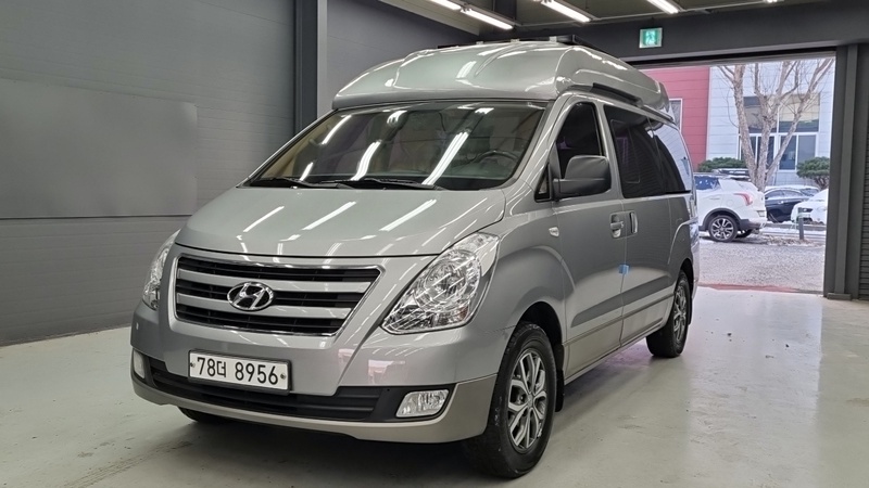 Hyundai Starex