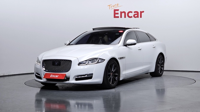Jaguar XJ 2016