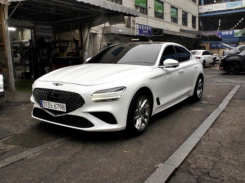 Genesis G70