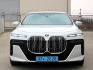 BMW i7 2023