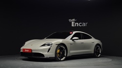 Porsche Taycan 2021