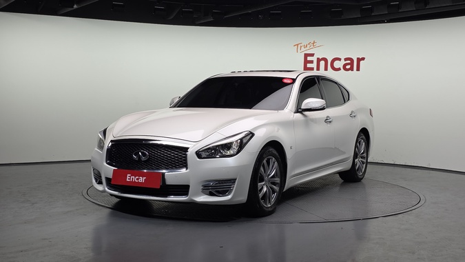 Infiniti Q70 2017