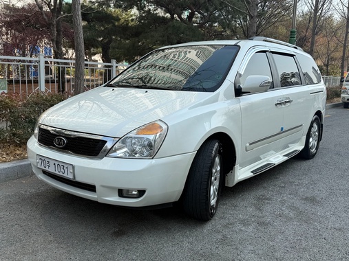 Kia Carnival 2011