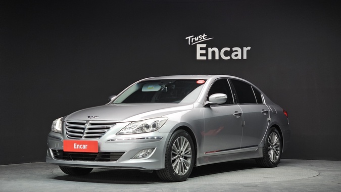 Hyundai Genesis 2012