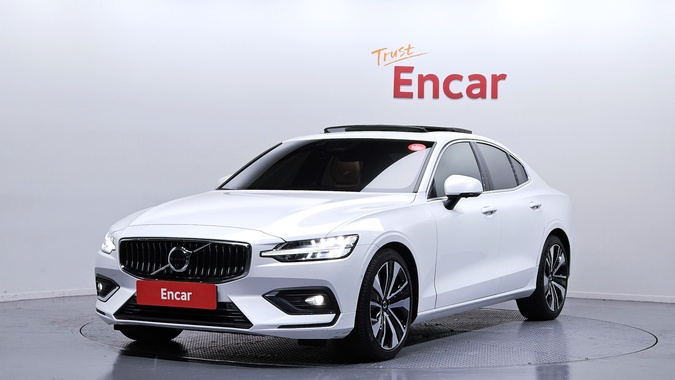 Volvo S60 2023