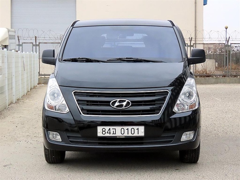 Hyundai Starex