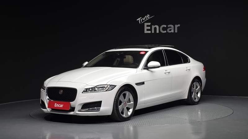 Jaguar XF
