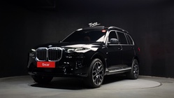 BMW X7 2025