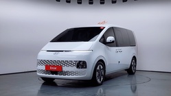 Hyundai Staria 2025
