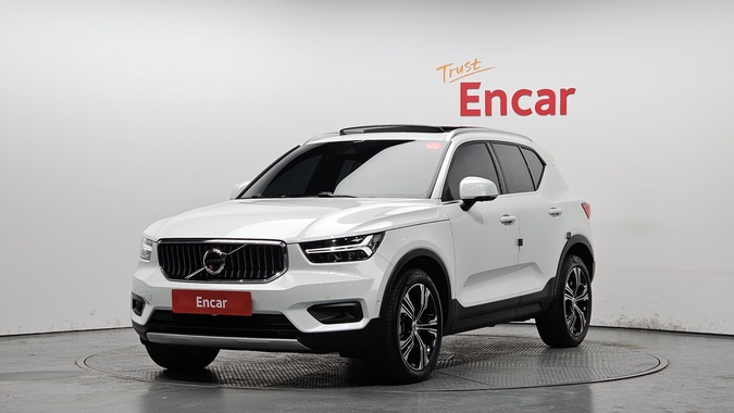 Volvo XC40 2021