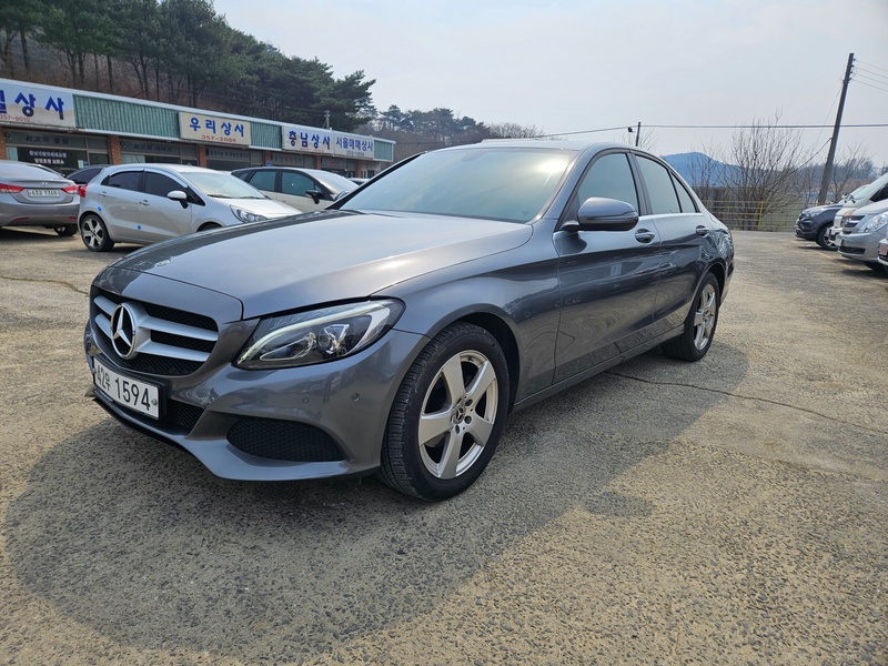 Mercedes-Benz C-Class