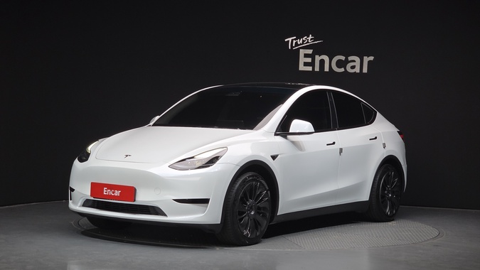Tesla Model Y 2023
