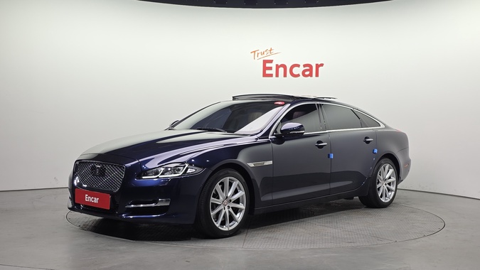 Jaguar XJ 2016