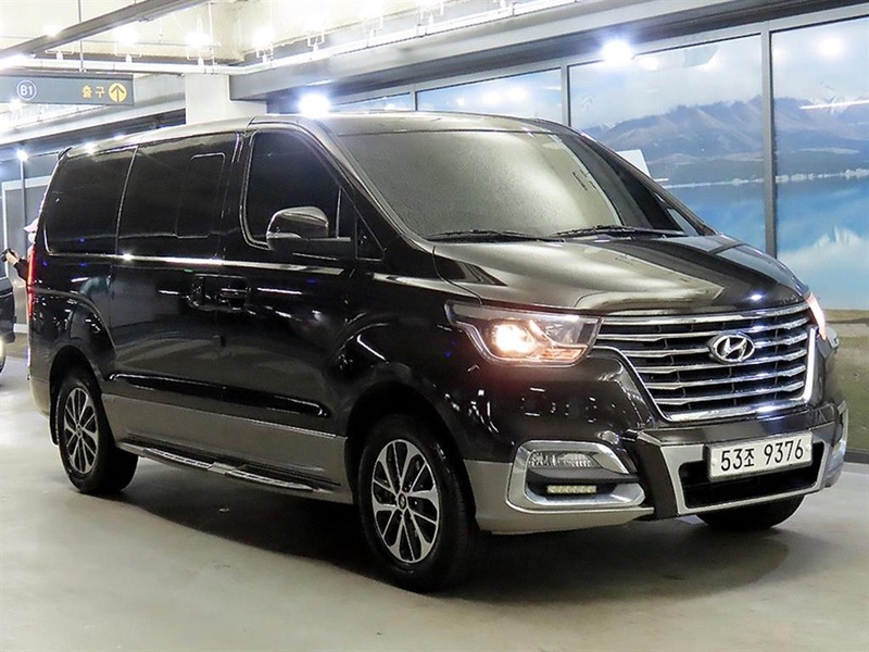 Hyundai Starex