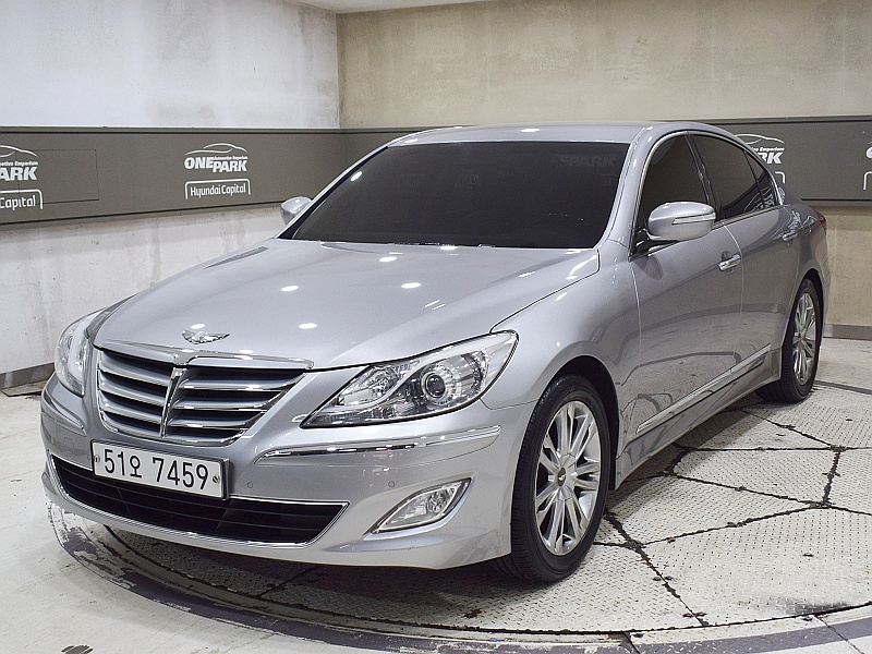 Hyundai Genesis