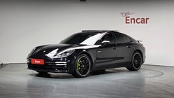 Porsche Panamera 2021