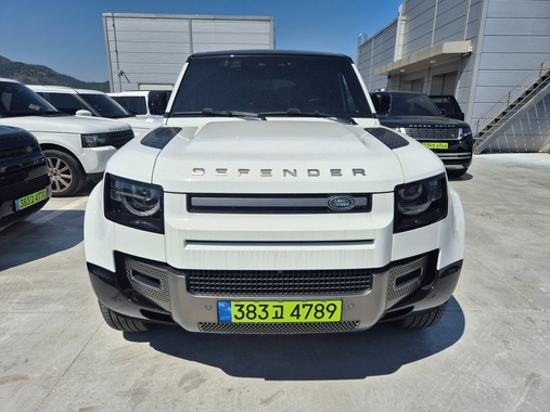 Land Rover Defender 2024