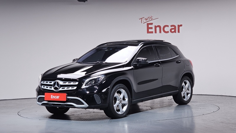 Mercedes-Benz GLA-Class