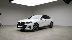 BMW 5 Series 2025