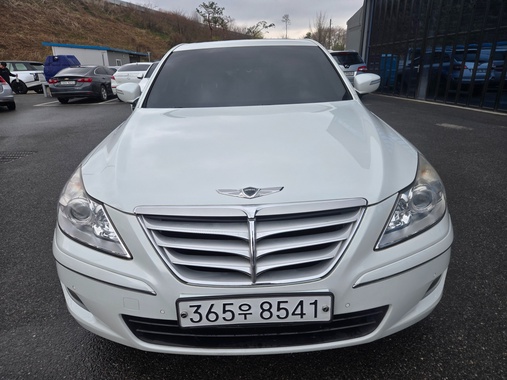Hyundai Genesis 2010