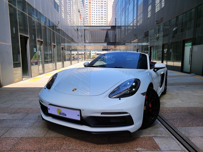 Porsche 718