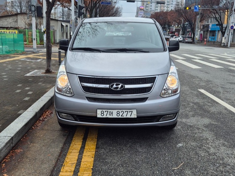 Hyundai Starex