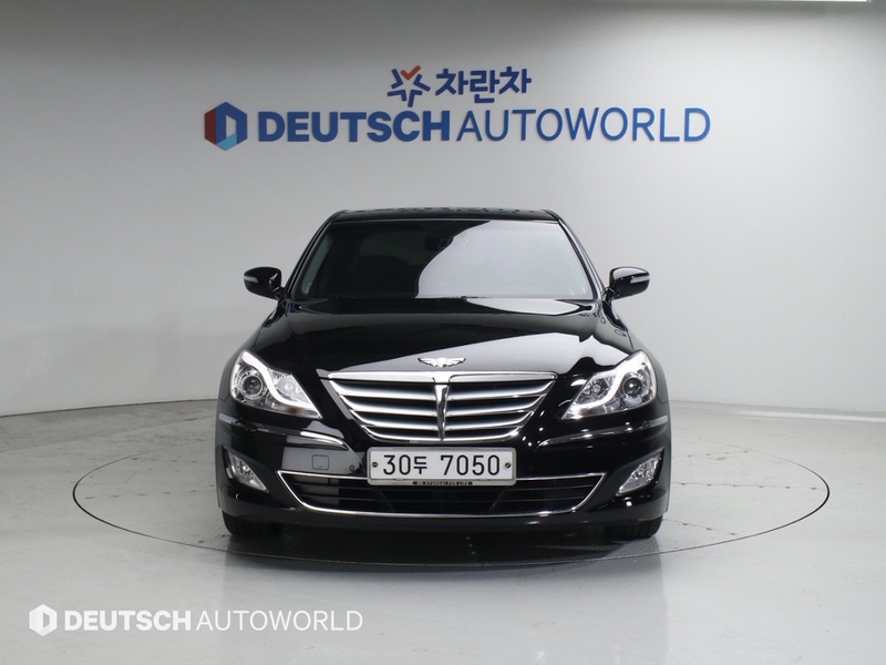 Hyundai Genesis