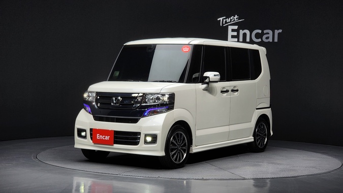 Honda N-BOX 2016
