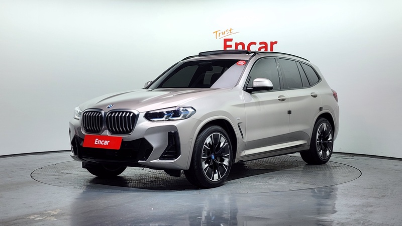 BMW iX3