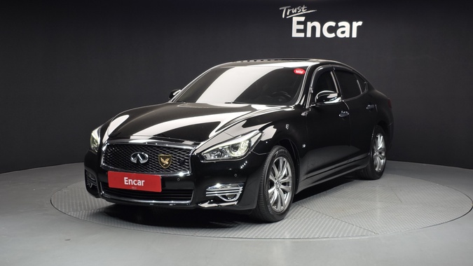 Infiniti Q70 2017