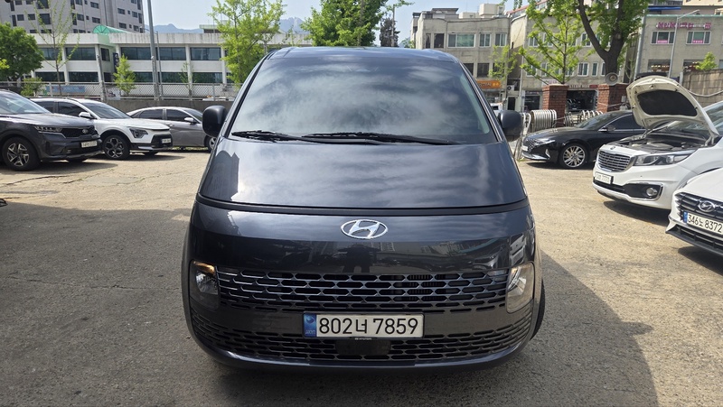 Hyundai Staria