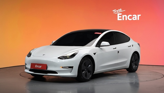 Tesla Model 3 2022