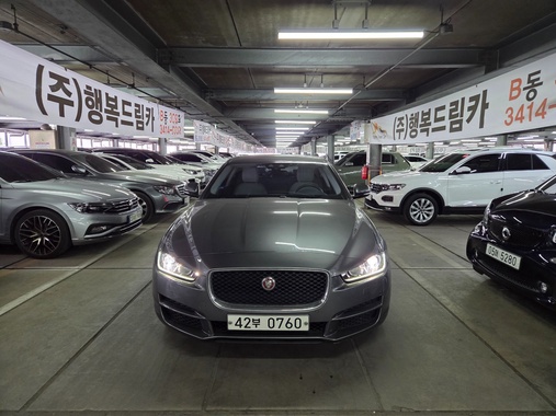 Jaguar XE 2015