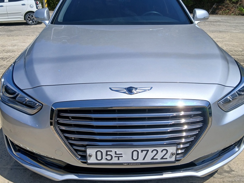 Genesis EQ900