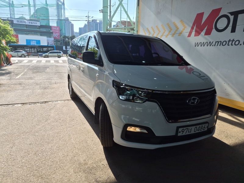 Hyundai Starex