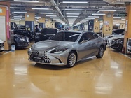 Lexus ES 2025